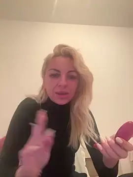 Urfavmistressxoxo  live sex cam