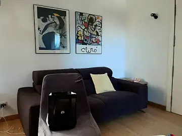 Arya_33  live sex cam