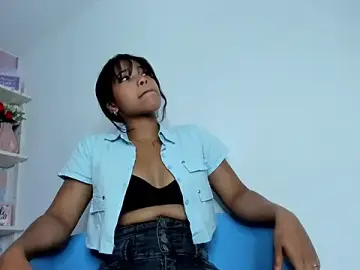 BrianaRuiiz_  live sex cam