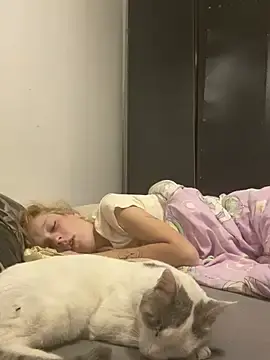 DouceMarine  live sex cam