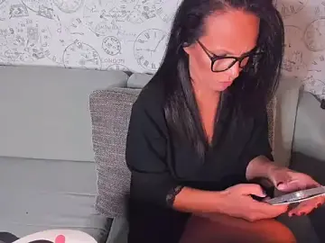 LondonBadGirl  live sex cam