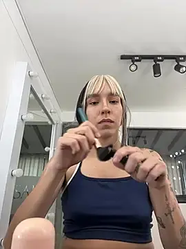 ZaraHaze  live sex cam
