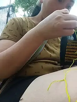 Gwen-lady  live sex cam