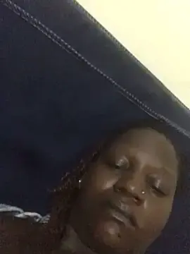 Lynlyn10  live sex cam