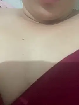 Lary68  live sex cam