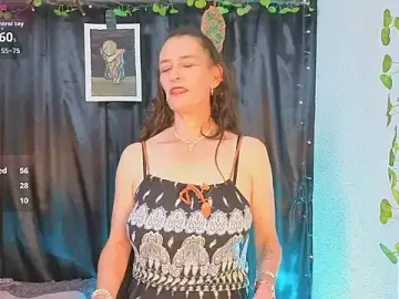 LeanaMaturee  live sex cam