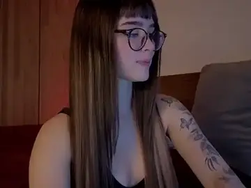 Roxxy_mora  live sex cam