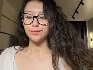 Alicekitty67  live sex cam