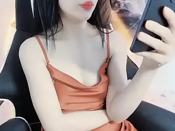 Bino119  live sex cam