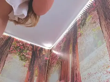 Bush_girl  live sex cam