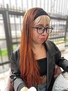 Sallem_Pink  live sex cam