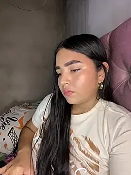 Babyy_pervert  live sex cam