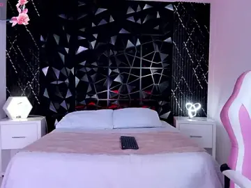 AnaiaClarck  live sex cam