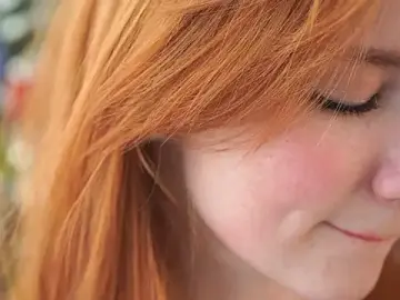 EsmaCrumbley  live sex cam