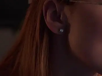 EsmaCrumbley  live sex cam