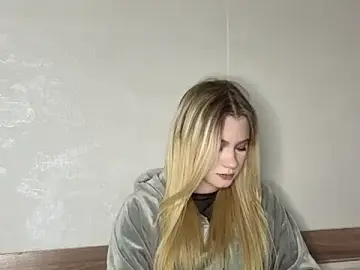 EstellOnorati  live sex cam