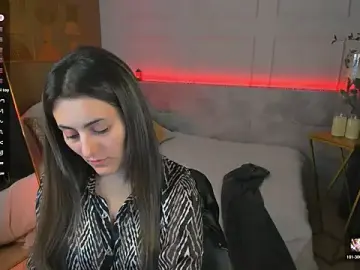 KylieMellow  live sex cam
