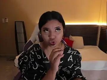 Lucy_Strong  live sex cam