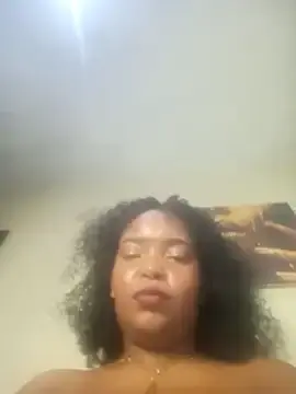 Mitchellebustybabe  live sex cam
