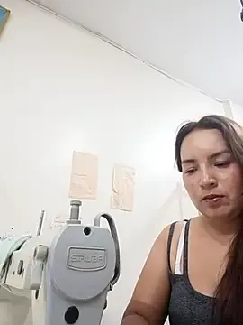 Allison-dreams  live sex cam