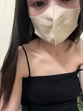 Kieuanh18  live sex cam