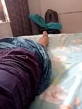 Pinkylipsbra  live sex cam