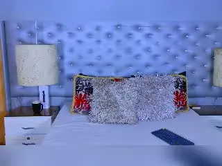EileenBenzon  live sex cam