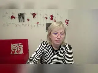 LaurenWishy  live sex cam