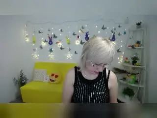 LaurenWishy  live sex cam