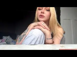 EvelyneBonnette  live sex cam