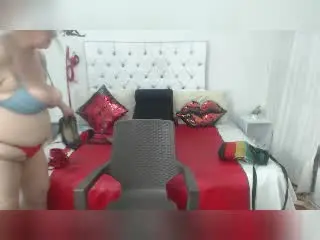 SweetBigCathy  live sex cam