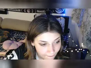 Alienfortwenty  live sex cam