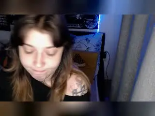 Alienfortwenty  live sex cam