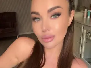 EmilyySecret  live sex cam