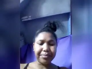 Yollande  live sex cam
