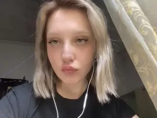 SashaSmithe  live sex cam
