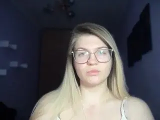 CrystalBlush  live sex cam