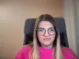 CrystalBlush  live sex cam