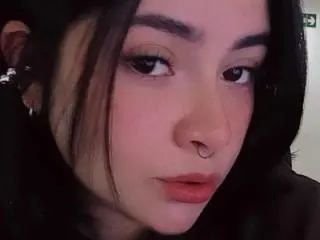 Phylavell  live sex cam