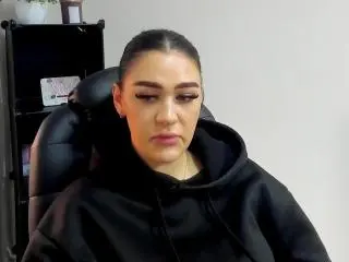 Pionna  live sex cam