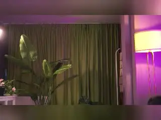DelilahRayn  live sex cam