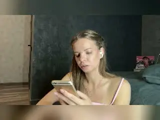 EllaBurgoyne  live sex cam