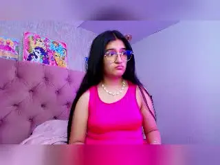 LaureneLove  live sex cam