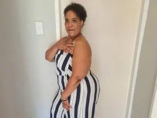 CaramelHugeAss  live sex cam
