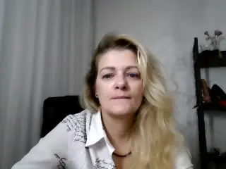 GladisBelle  live sex cam