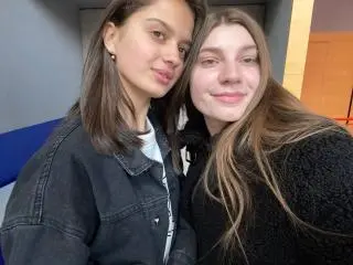 PureTalia  live sex cam