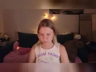VikiCharm  live sex cam