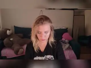 VikiCharm  live sex cam