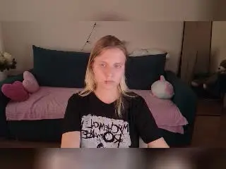 VikiCharm  live sex cam