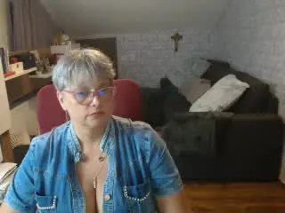 HellenBooty69  live sex cam
